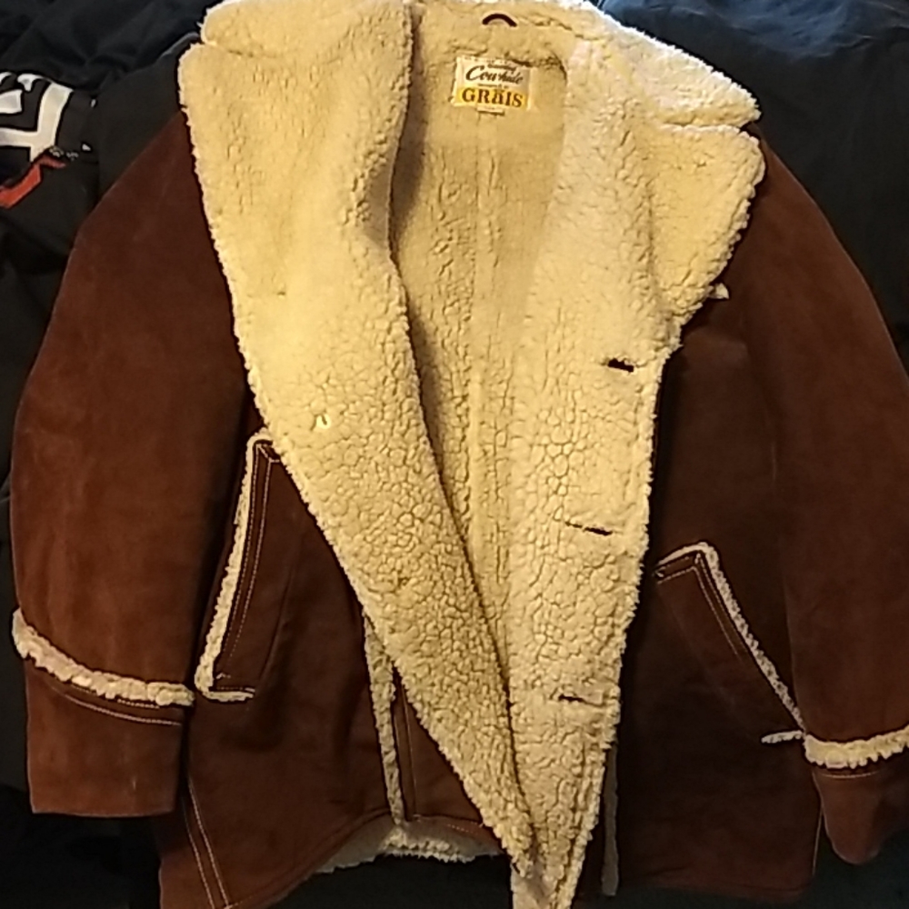 Doesn't fit, classic coat!